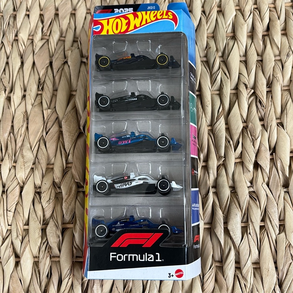 Hot Wheels Formula 1 5-Pack RedBull AMG Petronas BWT Alpine Haas Williams Racing